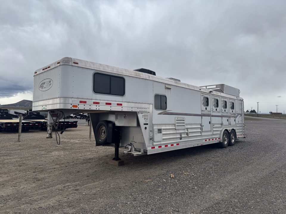 2007 5×12 Horse Livestock Trailer photo 2