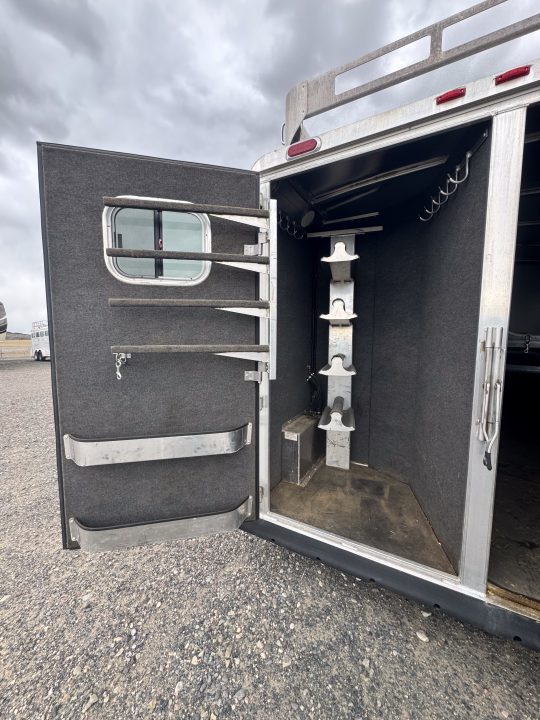 2007 5×12 Horse Livestock Trailer photo 3