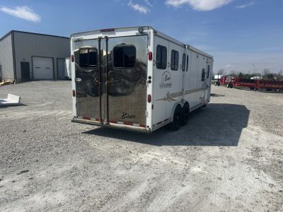 Used 2004 Bison Trailers 3 Horse LQ Horse Trailer