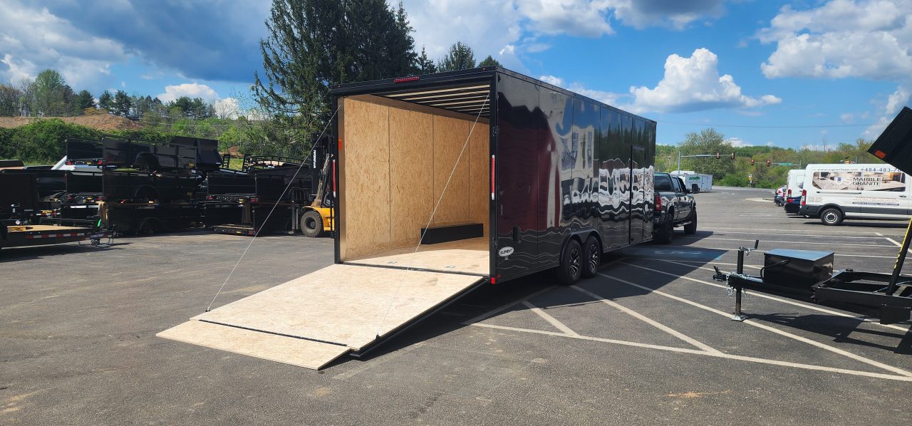 New 8.5 x 24 LOOK Element Se Car Hauler Blackout Package 10k / Enclosed Car Trailer