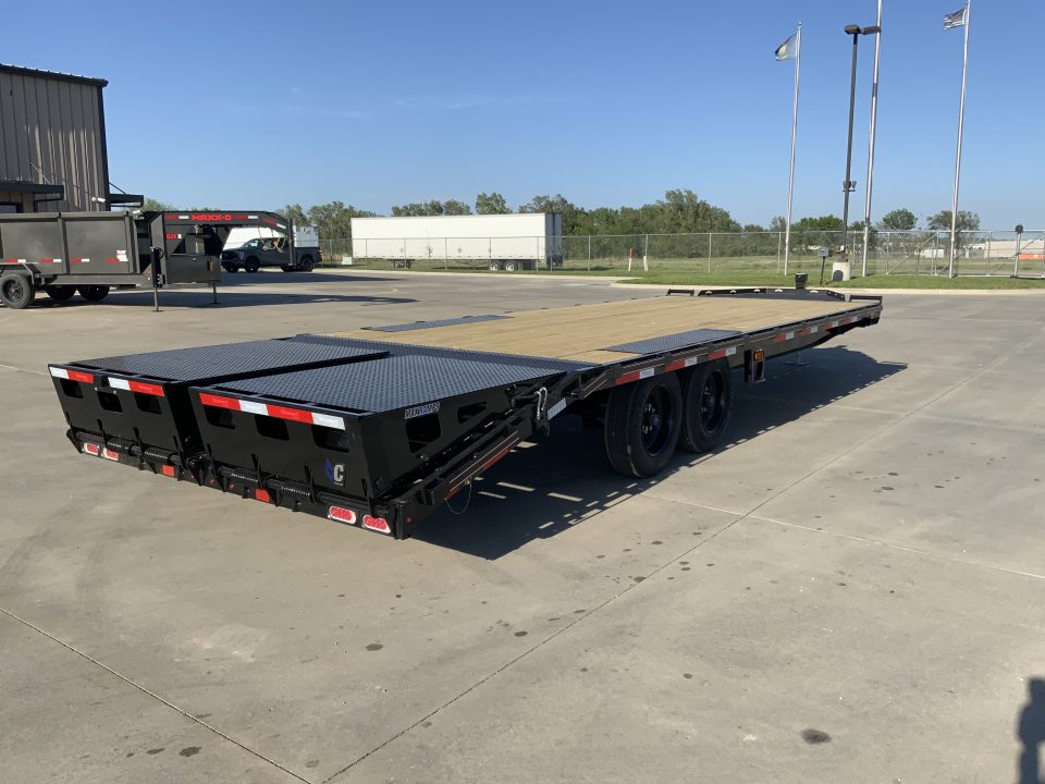 New 2026 Diamond C DEC 208 Deckover Trailer