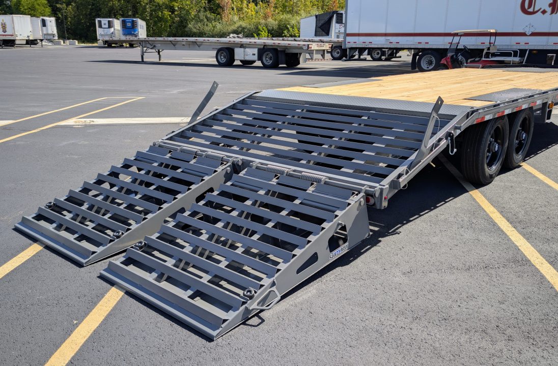 23K Equipment Flatbed Trailer photo 6