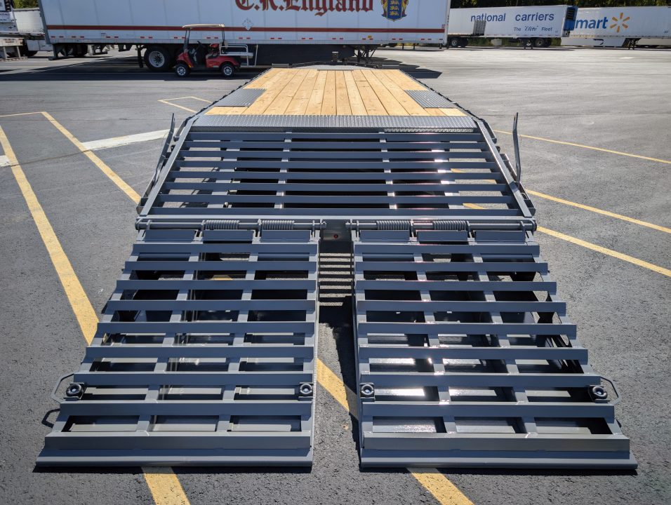 23K Equipment Flatbed Trailer photo 7