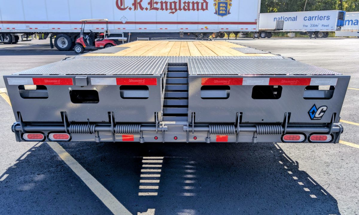 23K Equipment Flatbed Trailer photo 3