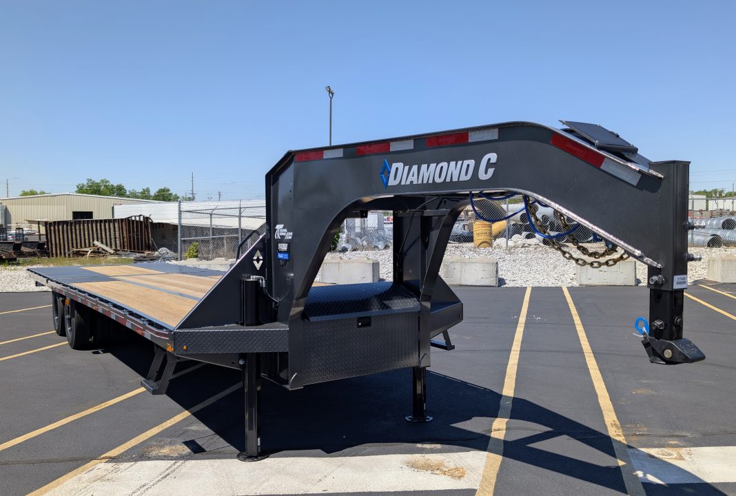 9×32 Dovetail Trailer