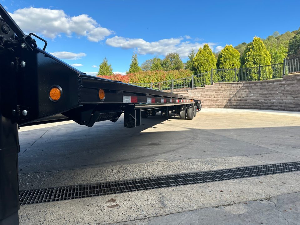 New PJ 40' Low-Pro Flatdeck With Duals (LD) - Monster Ramps