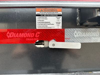 New Diamond C 22' Hydraulic Dampening Tilt (HDT 210)