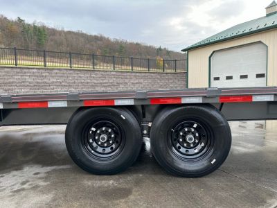 New Diamond C 30' FMAX207 Gooseneck w/Max Ramps