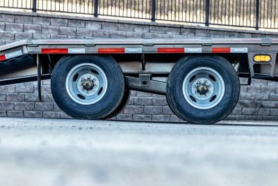 New Diamond C 25' FMAX210 Gooseneck w/Max Ramps
