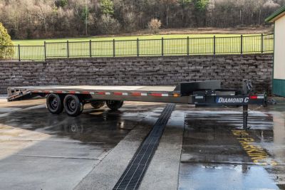 New Diamond C 24' I-Beam Deck Over with MAX Ramps (DEC208)