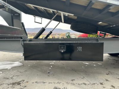 New 2026 Diamond C 24' DET207 Gooseneck Power Tiltdeck