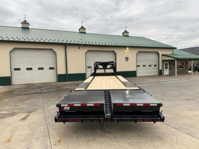New PJ 25' Low-Pro Quest Series Gooseneck w/Monster Ramps