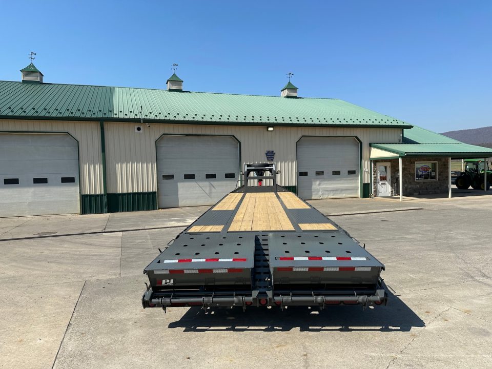 New PJ 35' Low-Pro Flatdeck With Duals (LD) - Monster Ramps