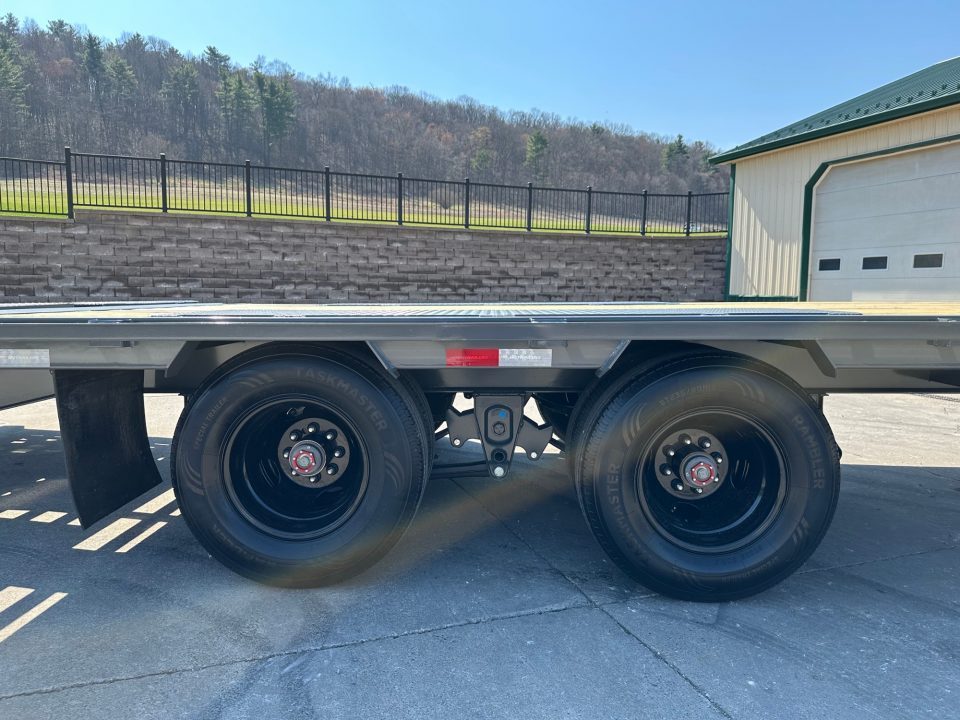 New PJ 35' Low-Pro Flatdeck With Duals (LD) - Monster Ramps