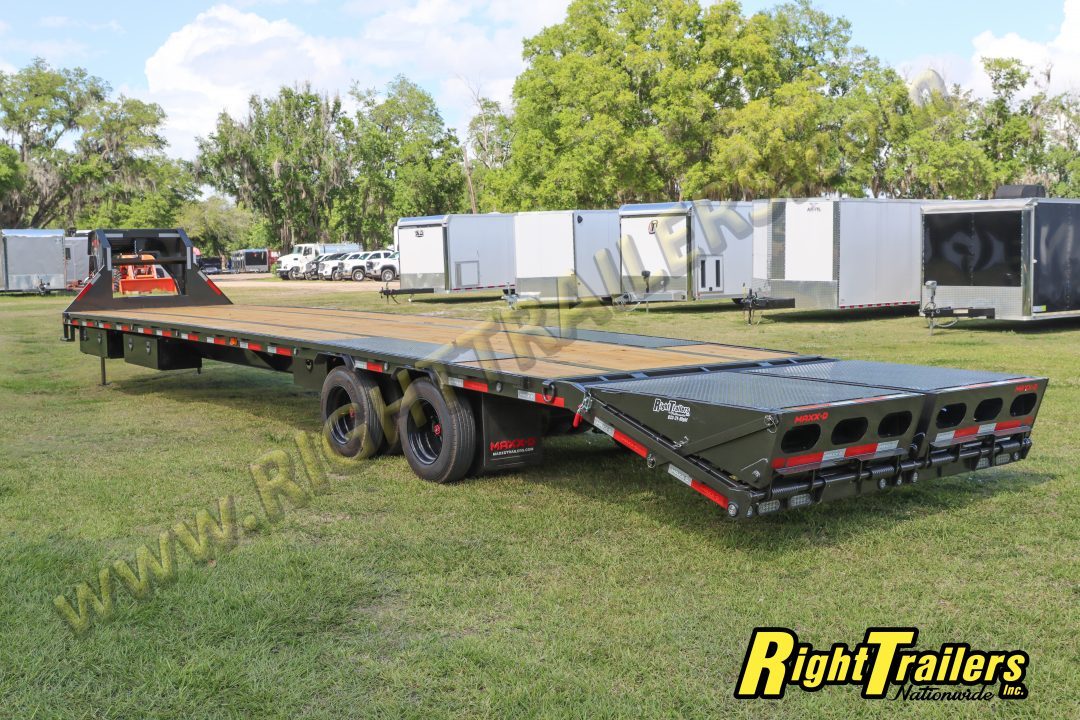 New 2027 8.5X40 MAXX-D GOOSENECK EQUIPMENT TRAILER