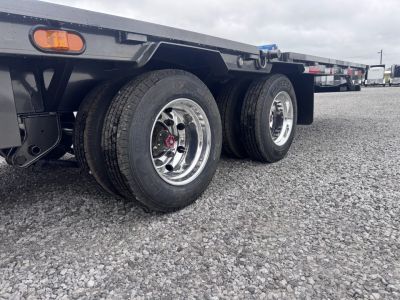 New 2026 MAXX-D 32' YDX Hydraulic Dovetail Gooseneck Equipment Trailer