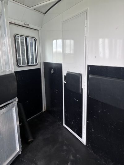 Used 2016 Bison Trailers 3H LQ Horse Trailer