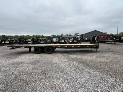New 2027 MAXXD Hydraulic Dovetail Gooseneck Trailer | 32' x 102' 25K GVWR