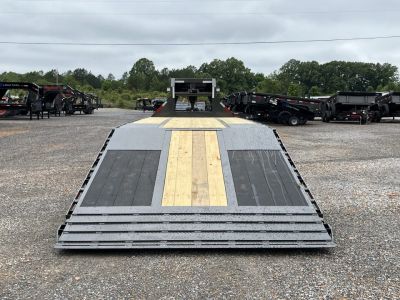 New 2027 MAXXD Hydraulic Dovetail Gooseneck Trailer | 32' x 102' 25K GVWR