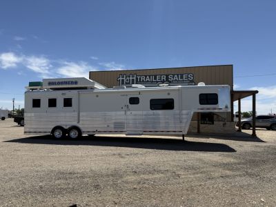 Used 2007 Bloomer THE EVOLUTION Horse Trailer