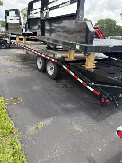 New 2026 Sure-Trac 8.5 x 20+5 Heavy Duty Low Profile Beavertail Deckover Trailer, 17.6K