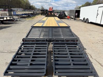 New HillCrest Gooseneck 35+5 25.9 W/ Max Ramps