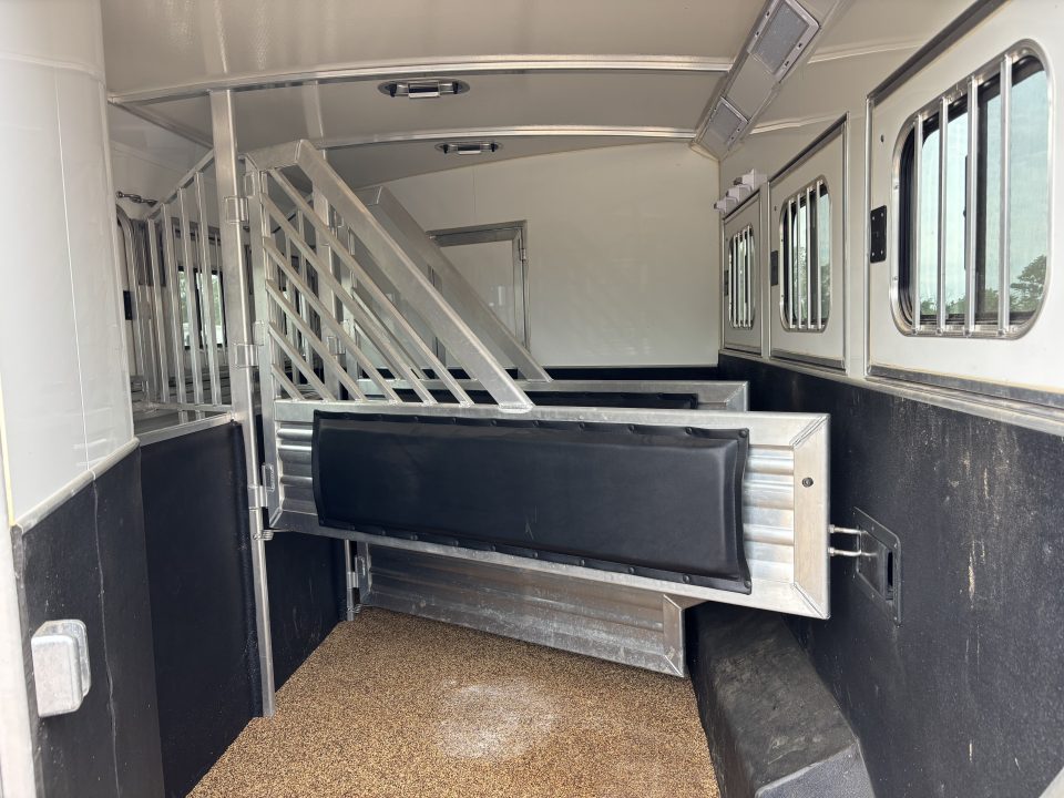 Used 2024 Cimarron Trailers Norstar 3H LQ Horse Trailer
