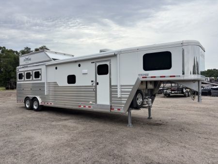 Used 2024 Cimarron Trailers Norstar 3H LQ Horse Trailer