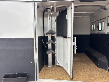Used 2024 Cimarron Trailers Norstar 3H LQ Horse Trailer