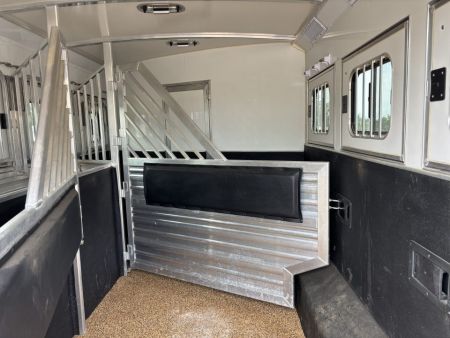 Used 2024 Cimarron Trailers Norstar 3H LQ Horse Trailer