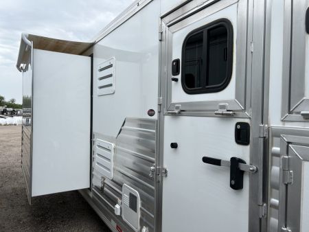 Used 2024 Cimarron Trailers Norstar 3H LQ Horse Trailer