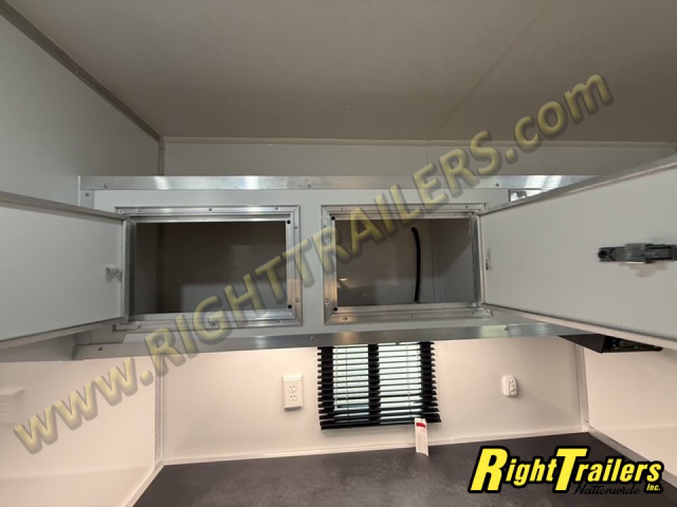 New 2026 8.5x50 Vintage Sportsman Elite Living Quarters Trailer