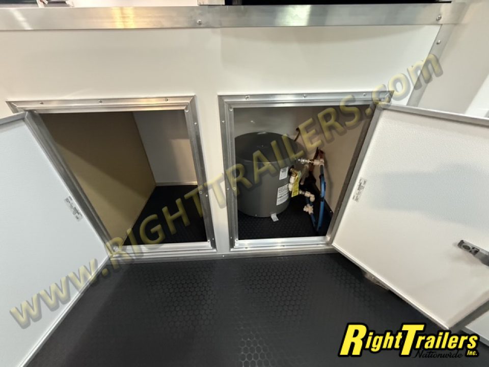 New 2026 8.5x50 Vintage Sportsman Elite Living Quarters Trailer