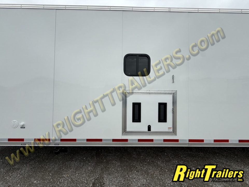 New 2026 8.5x50 Vintage Sportsman Elite Living Quarters Trailer