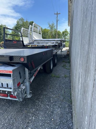 New 2025 Triumph Trailers GHDEF1-TA102X20+5-12K Deckover Trailer
