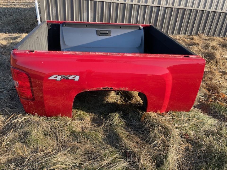 New 2011 Pickup Box 2008 -2014 Chevy 6.5ft SRW Pickup Bed Red