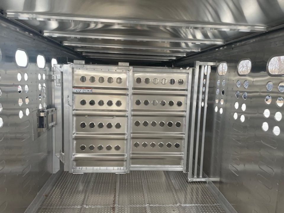 New 2027 Merritt Cattle Baron 32ft x 8ft Triple 8k axles Aluminum Livestock trailer Stock / Stock Combo Trailer