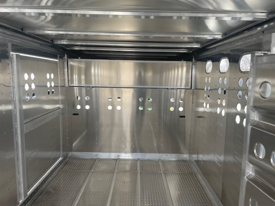 New 2027 Merritt Cattle Baron 32ft x 8ft Triple 8k axles Aluminum Livestock trailer Stock / Stock Combo Trailer