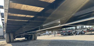 New 2026 East Texas Trailers 40' Tandem Dual Gooseneck Pierce Frame Macho Dove Tail Equipment Trailer