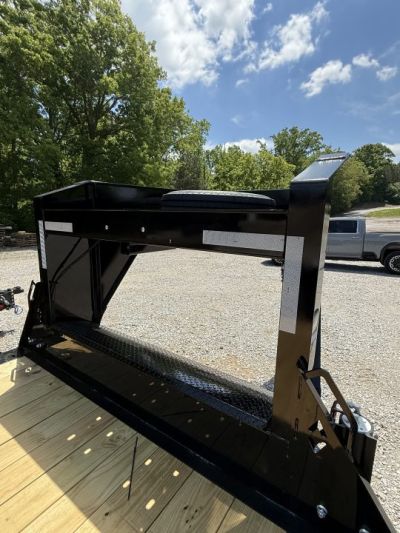 New 2026 Diamond C HXD 210 24’ Gooseneck Equipment Trailer, 23k GVWR, HYDRAULIC JACKS, 102” WIDE, DRIVE OVER FENDERS, 17.5 18 PLY TIRES