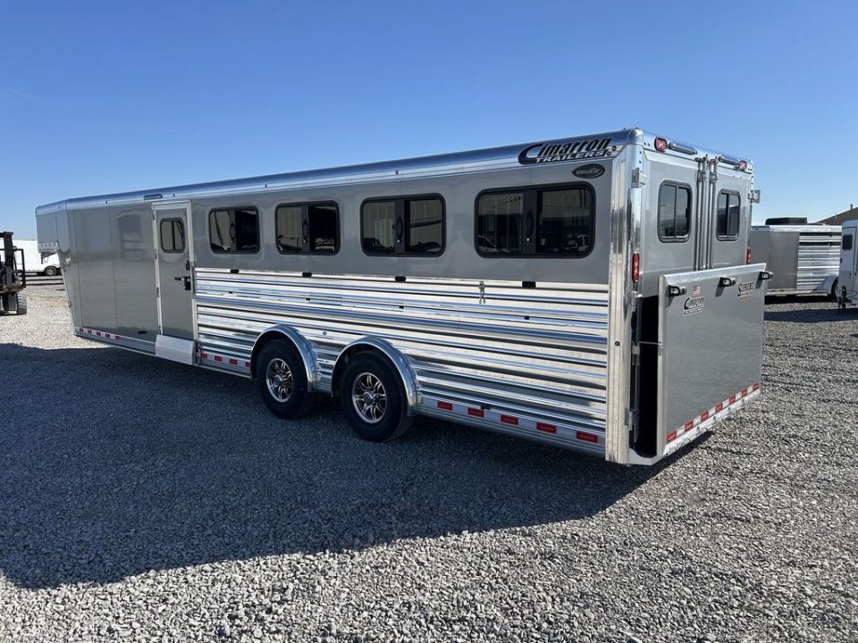 New 2027 Cimarron Showstar 317 Gooseneck Pen System