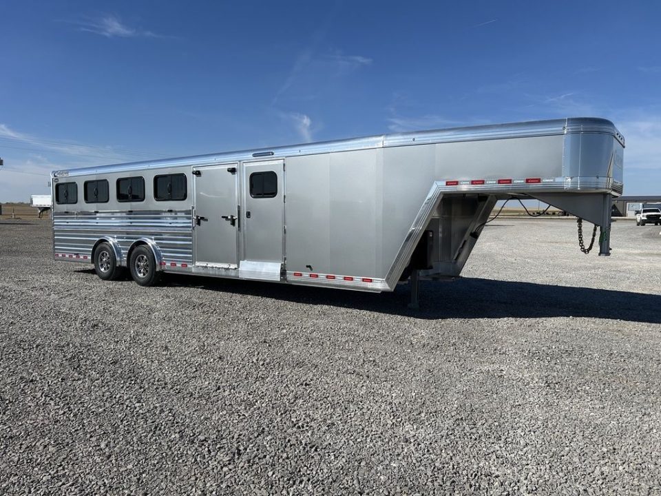 New 2027 Cimarron Showstar 317 Gooseneck Pen System