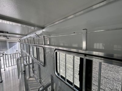 New 2027 Cimarron Showstar 317 Gooseneck Pen System