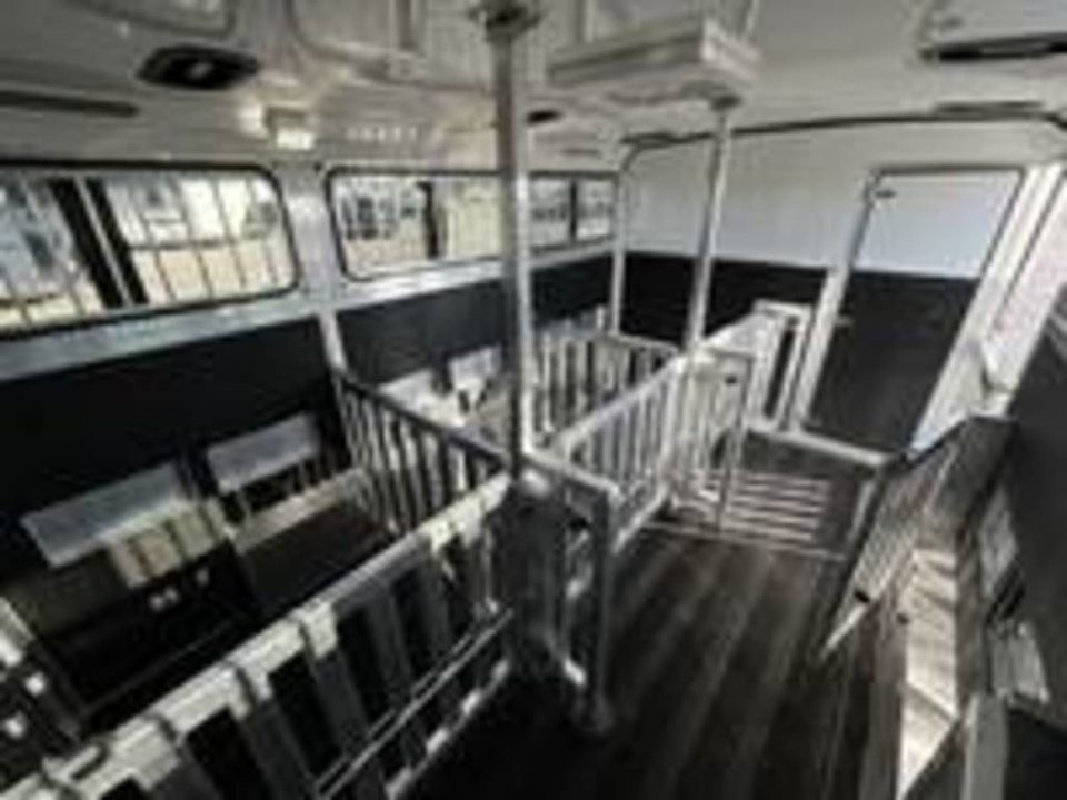New 2026 Bar-M 6-pen 579 Bumperpull Pen System