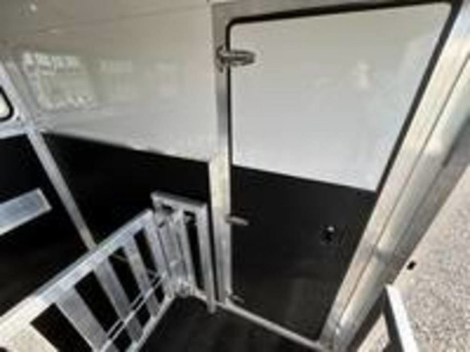 New 2026 Bar-M 6-pen 579 Bumperpull Pen System