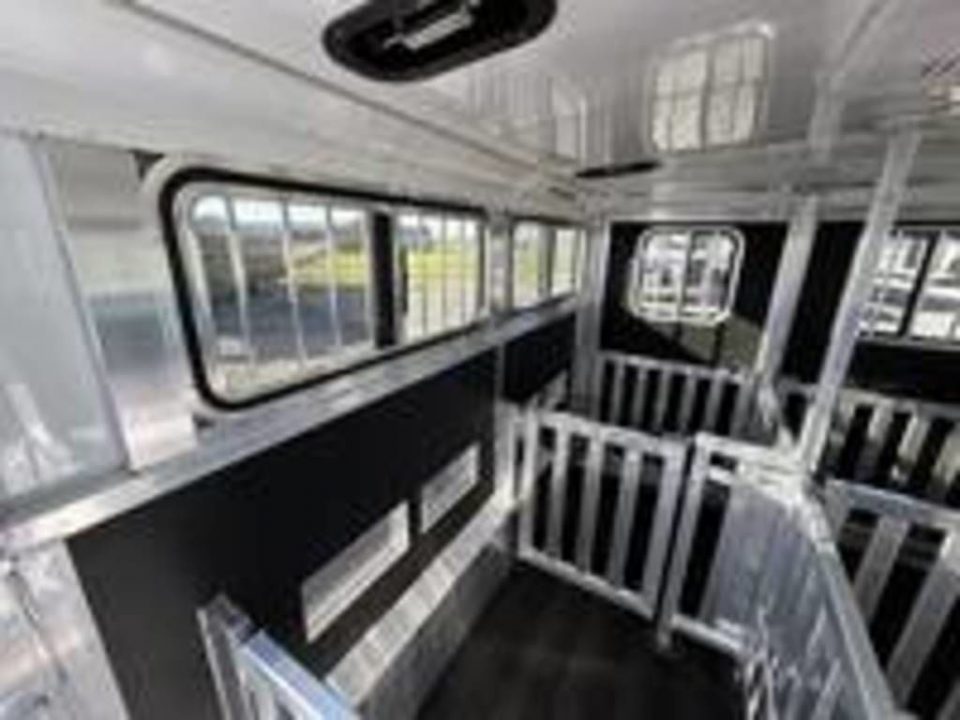 New 2026 Bar-M 6-pen 579 Bumperpull Pen System