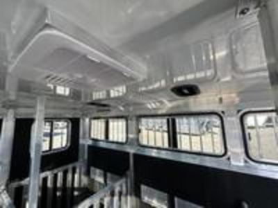 New 2026 Bar-M 6-pen 579 Bumperpull Pen System