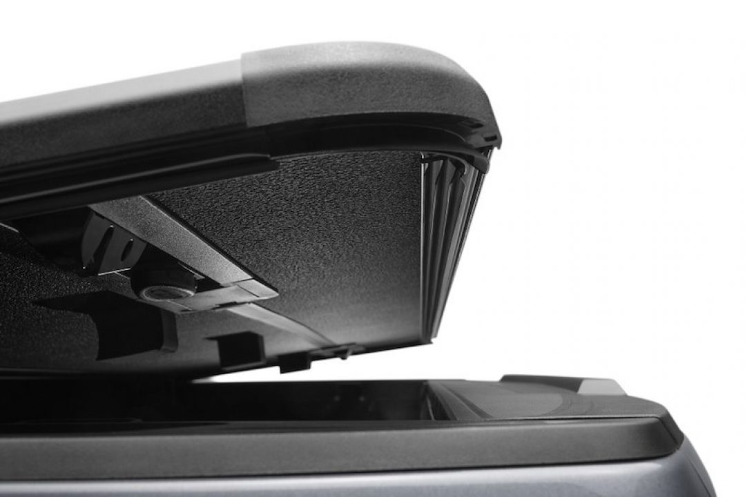 New EXTANG SOLID FOLD 2.0 truck TONNEAU COVER