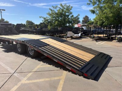 New 2026 Diamond C Trailers FMAX212L30X102HDT 8.5FT X 30FT 25.9K GVW Equipment Trailer