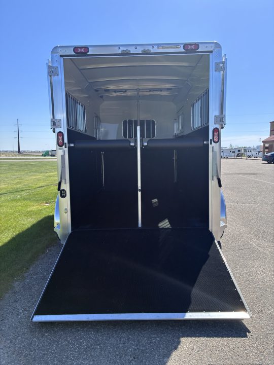 New 2027 Cimarron Trailers 2H Straight Load BP Horse Trailer